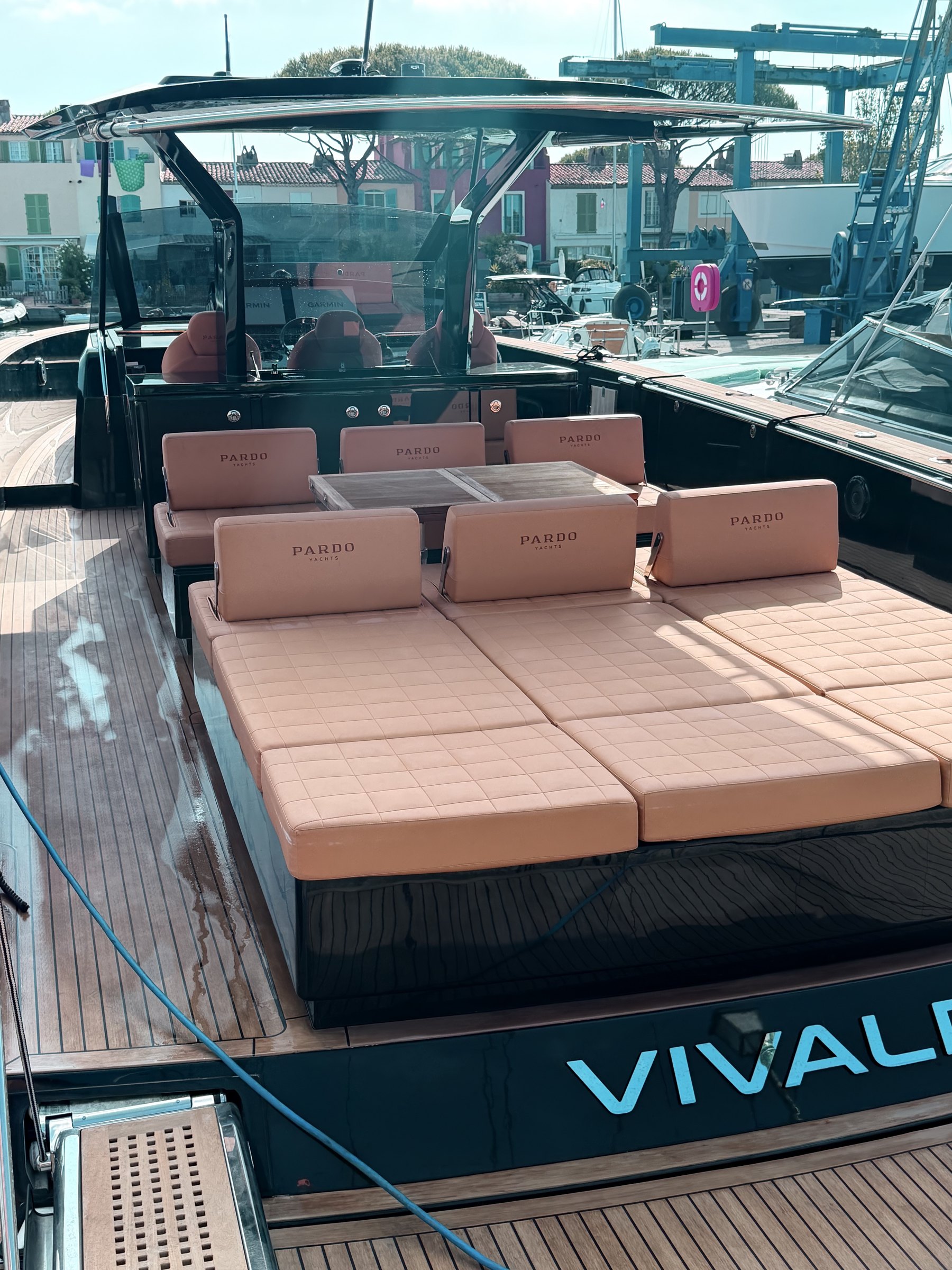 Vivaldi aft lounge and sunbed