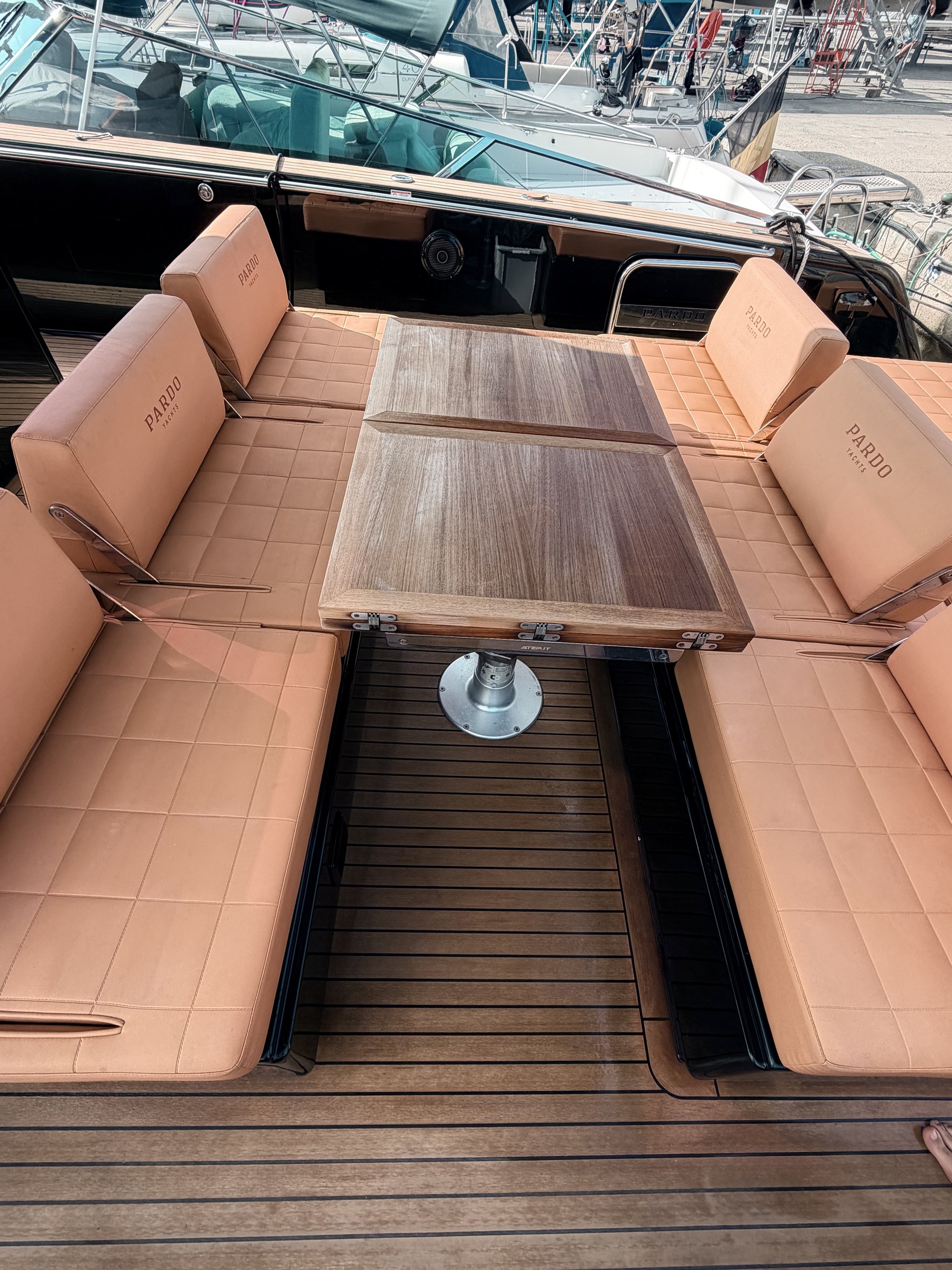 Open-air dining aboard Vivaldi